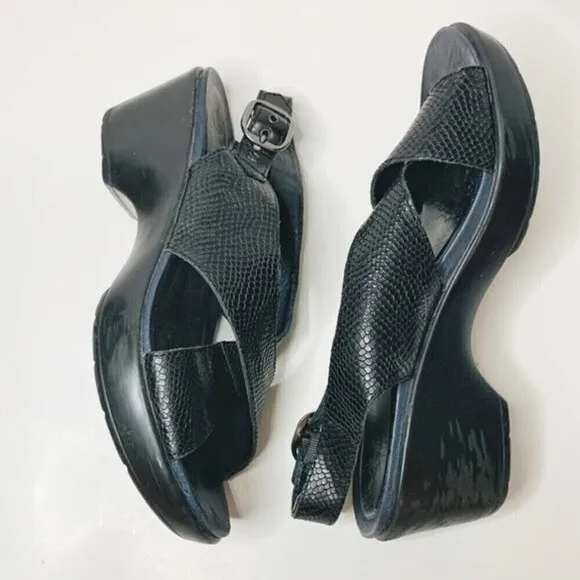 Dansko Jacinda Black Leather Snakeskin Wedge Strappy Sandals