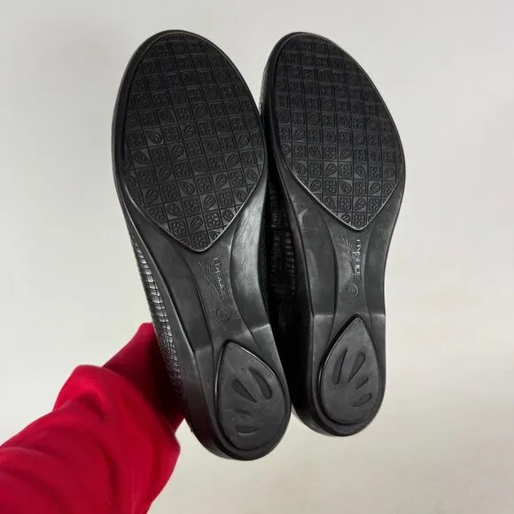 Dansko Nastacia Loafers Women's 9.5 Black Croc Leather Slip-On Low Top Shoes