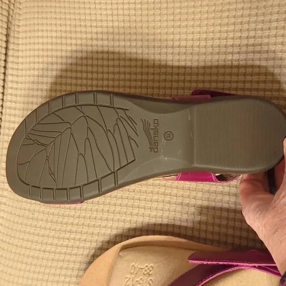 Dansko Reece Sandals NWOB