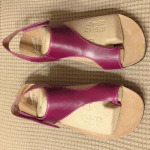 Dansko Reece Sandals NWOB