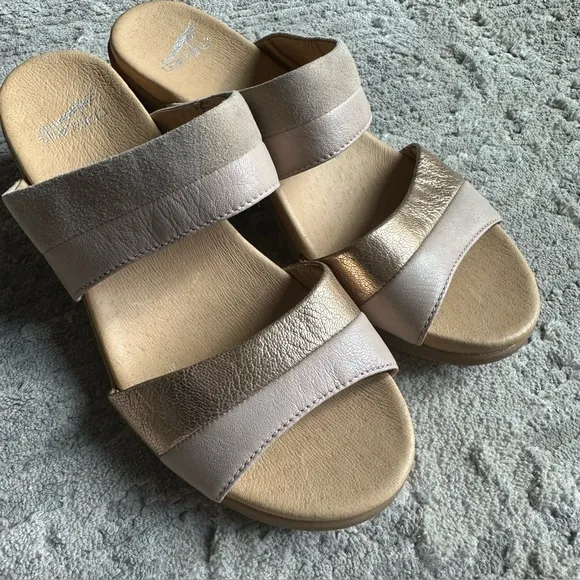 Dansko Theresa LeatherSuede Sandals Women's Size 38 New Blush Pink Rose Gold
