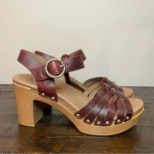 Dansko Women's Dawson Vintage Pull Up Sandal in Ruby NEW Size EU 38/US 7.5-8