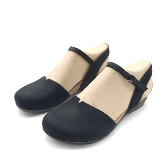 Dansko Women's Rowan Nubuck Black Sandals Closed Toe Size 39 US 9