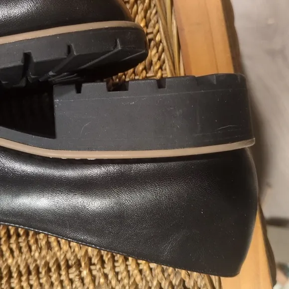 Dolce Vita Crisp Black - Vegan Lug Sole - Loafers size 8.5 EUC