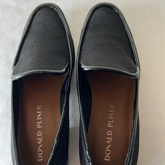 Donald Pliner Black Loafer, Tamryn Style Size 6