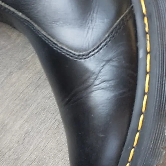 DR. MARTENS AIRWAIR BLACK LEATHER SHEARLING TRIM BOOTS WOMANS 10/42