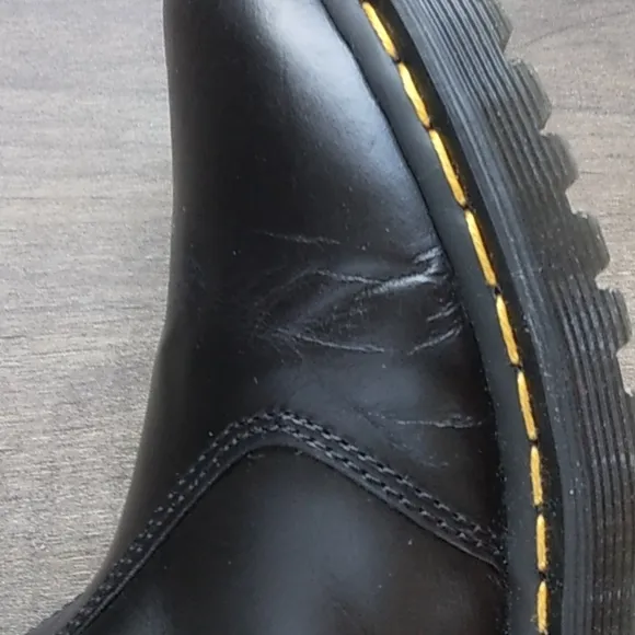 DR. MARTENS AIRWAIR BLACK LEATHER SHEARLING TRIM BOOTS WOMANS 10/42