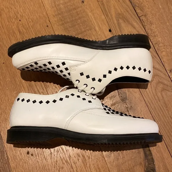 Dr Martens Doc Willis Stud M8/L9 Stud Loafers Creepers White Leather