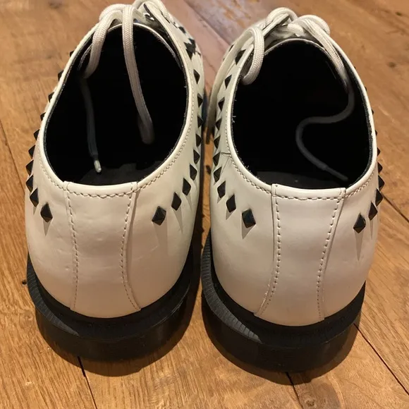 Dr Martens Doc Willis Stud M8/L9 Stud Loafers Creepers White Leather