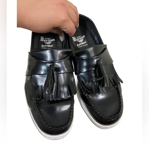 Dr. Martens Edison Tassel Loafers Oxfords in Air Wair/Soft Wair Soles in Black