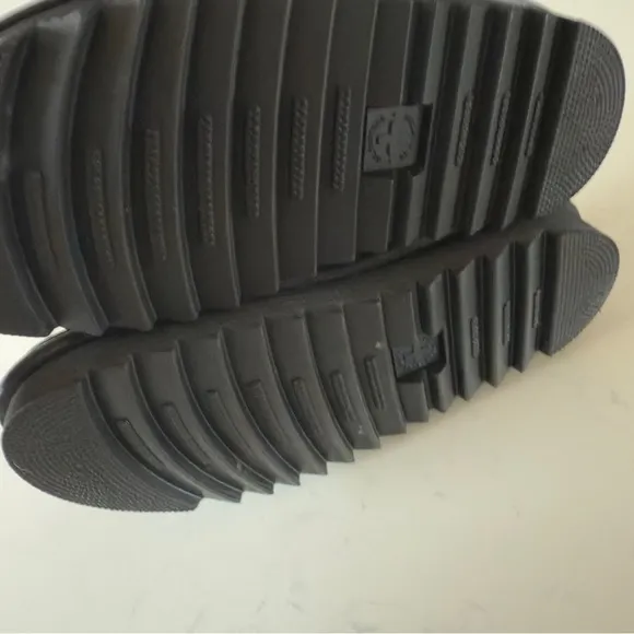 Dr. Martens Myles platform slide sandals Size: 6