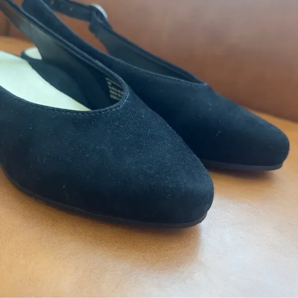 Earth Ursula Sz 6 Slingback Closed Toe Shoes Flats Sandals Suede Leather Black
