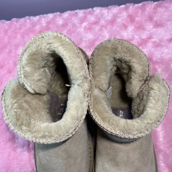 EBV Australia Shearling Boots