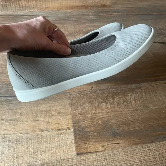 Ecco Barentz Ballerina Slip-On Loafers