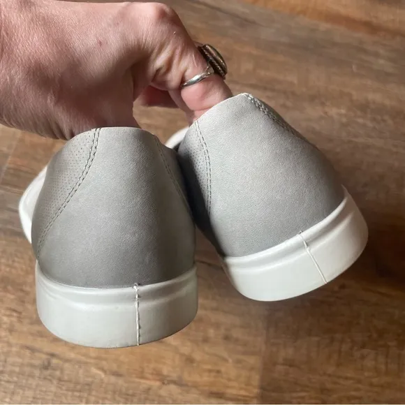 Ecco Barentz Ballerina Slip-On Loafers