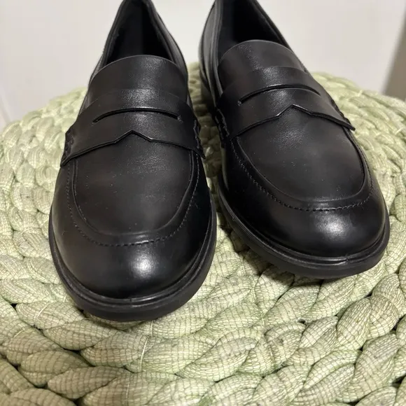 ECCO Dress Classic 15Women's Leather Loafer