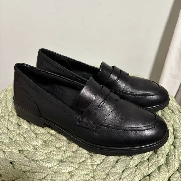 ECCO Dress Classic 15Women's Leather Loafer
