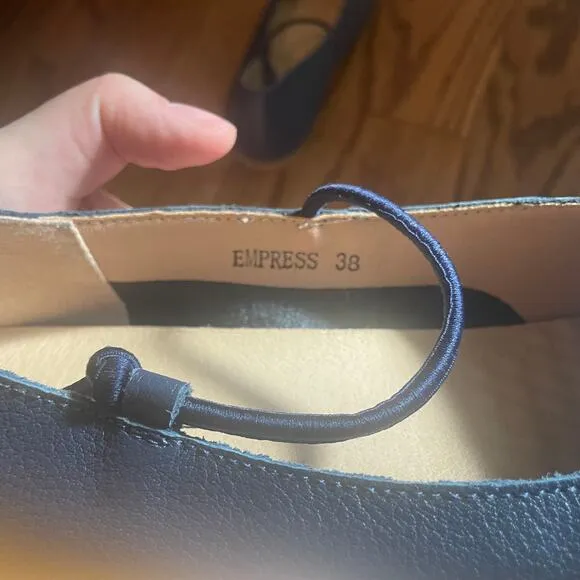 empress square toe leather flats