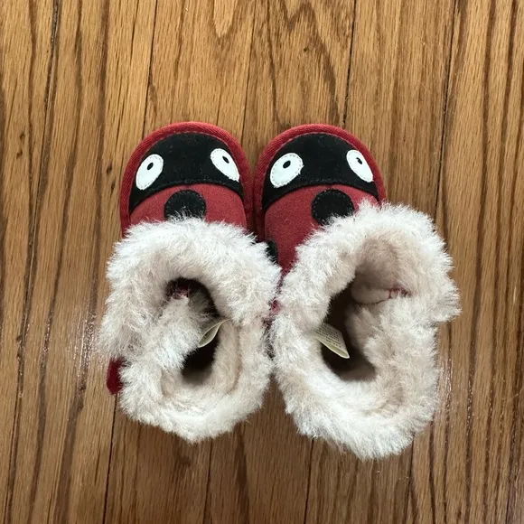 Emu Australia Shearling Red Ladybug Toddler Baby Boots, NEW NWOB