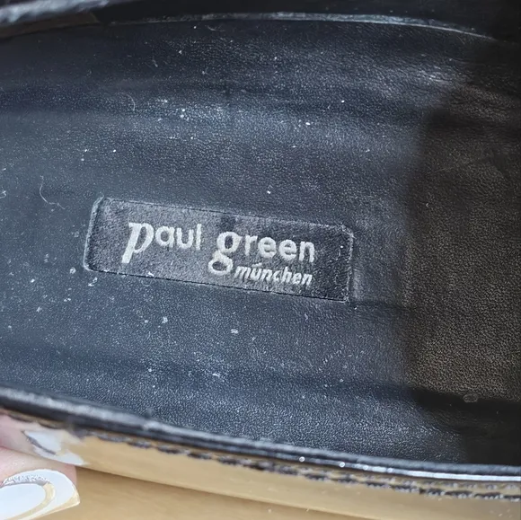 EUC Paul Green black patent leather penny loafers sz 9, fits like 8 or 8.5
