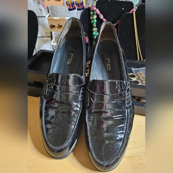 EUC Paul Green black patent leather penny loafers sz 9, fits like 8 or 8.5