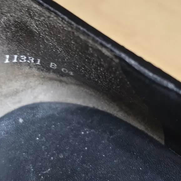 EUC Paul Green black patent leather penny loafers sz 9, fits like 8 or 8.5