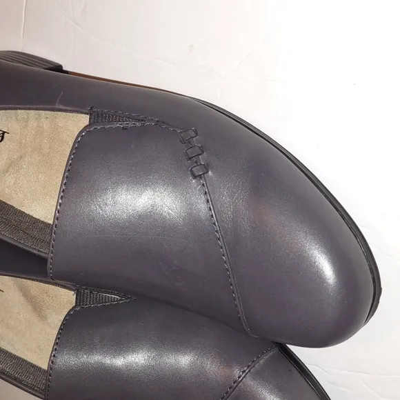 EUC Trotter Moment Gray Loafers Leather Uppers Narrow 6 1/2