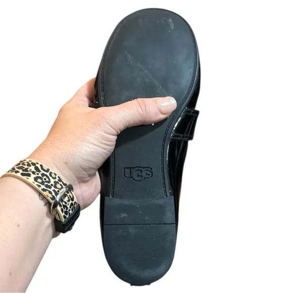 EUC - UGG Charlotte Patent Loafer - Size 8