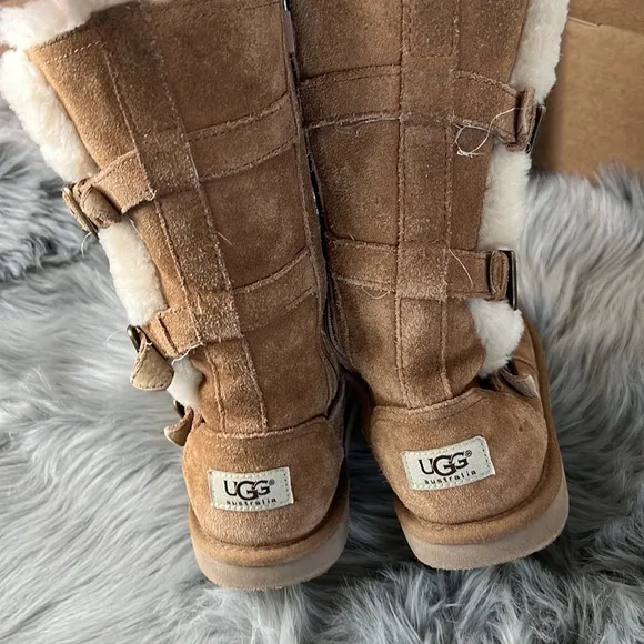 EUC UGG Maddi II Classic Tan Boots sz 3