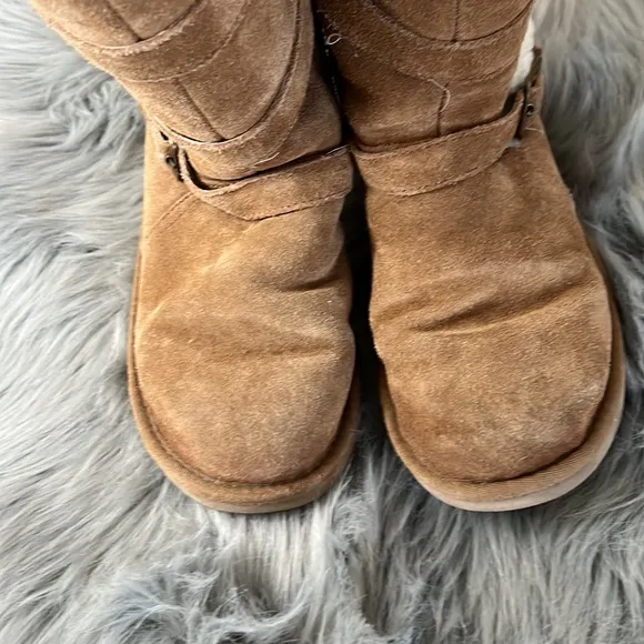 EUC UGG Maddi II Classic Tan Boots sz 3