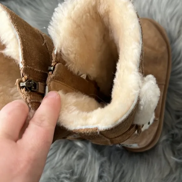 EUC UGG Maddi II Classic Tan Boots sz 3