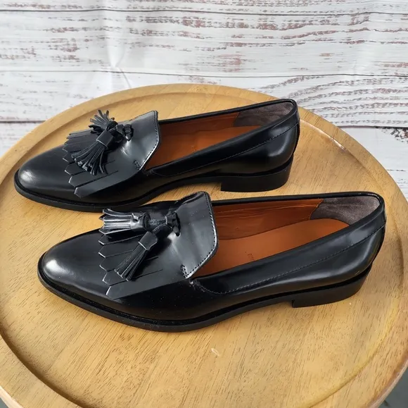 Everlane The Modern Tassel loafers size 6
