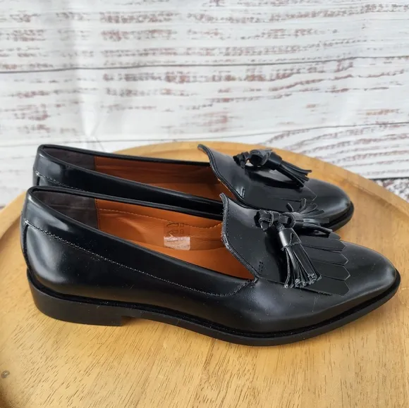 Everlane The Modern Tassel loafers size 6
