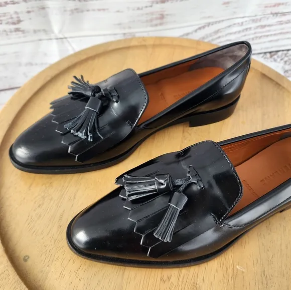 Everlane The Modern Tassel loafers size 6