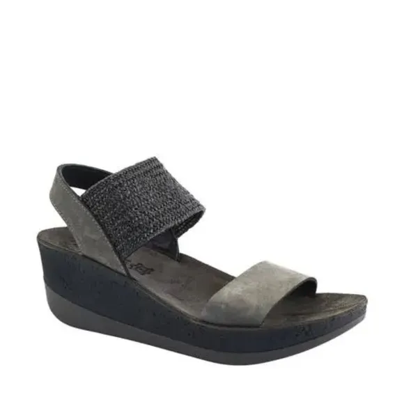FANTASY SANDALS  Destiny Wedge Sandal - Grey
