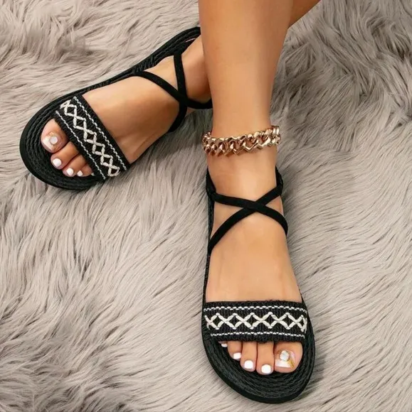 Fashionable Women's Flat Sandals