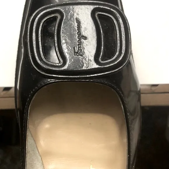 Ferragamo Black Flats/ women
