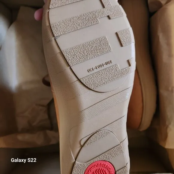 Fitflop Leather Mukluks Iii Tan Boots. NIB. Size: Various.