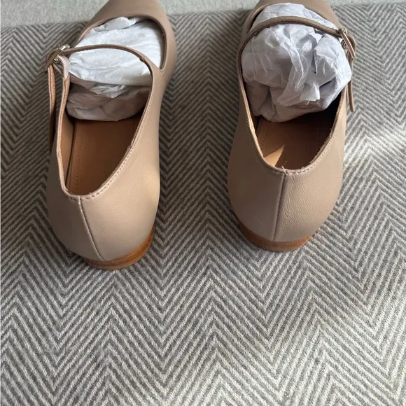 Flattered Camila Leather Beige size 8