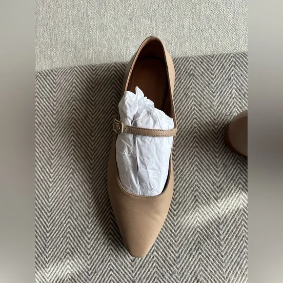 Flattered Camila Leather Beige size 8