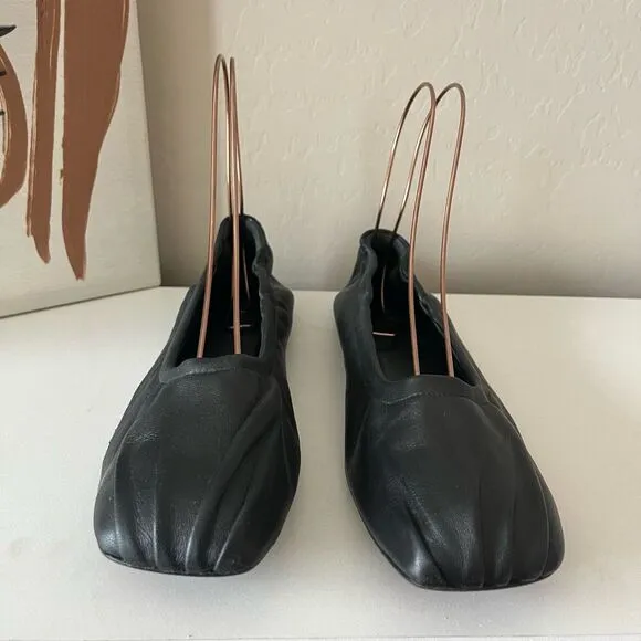 Frame Le Micah Leather Square Toe Ballet Flats in Noir Black Size 40