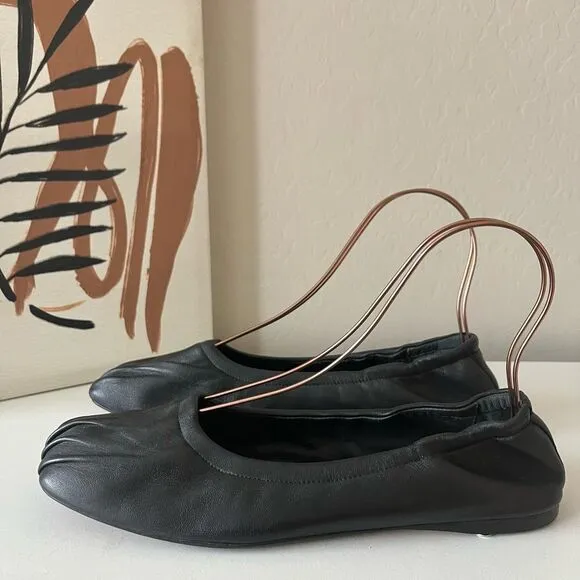 Frame Le Micah Leather Square Toe Ballet Flats in Noir Black Size 40