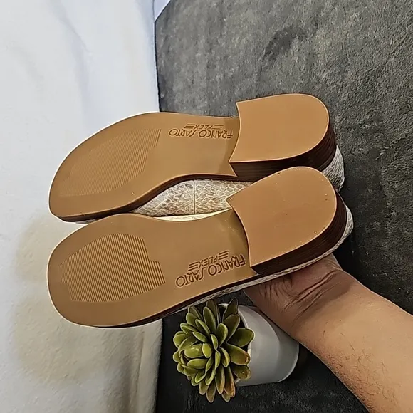 Franco Sarto Women’s Sandra cream and tan Flats Square Toe Mules Size 5.5