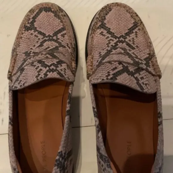 Free People Blanket Stitch Loafer - Beige Snake - Never Worn!