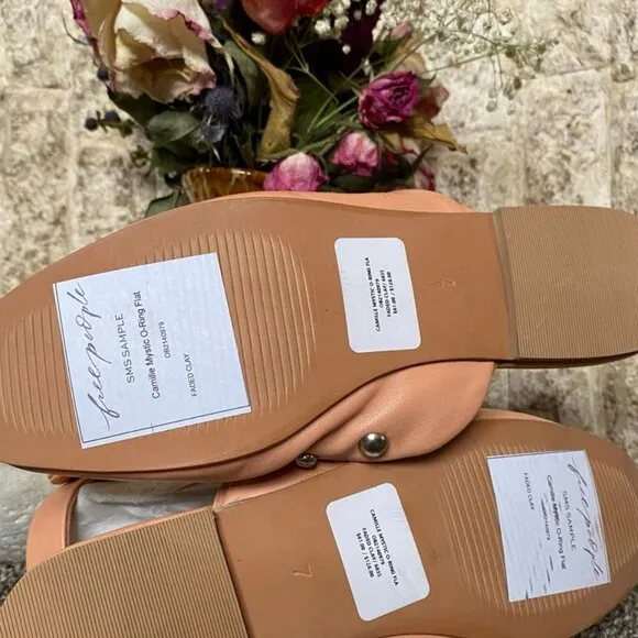 Free People: Camille Mystic O-Ring Flats (Size: 7) NWT