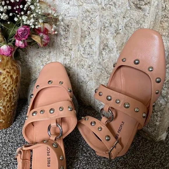 Free People: Camille Mystic O-Ring Flats (Size: 7) NWT