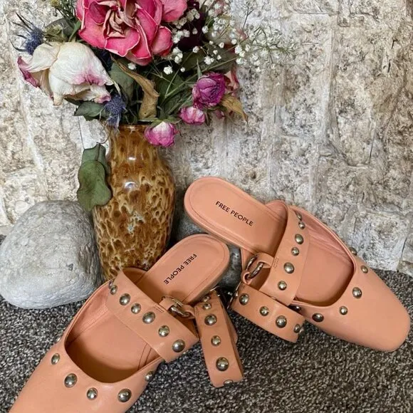 Free People: Camille Mystic O-Ring Flats (Size: 7) NWT