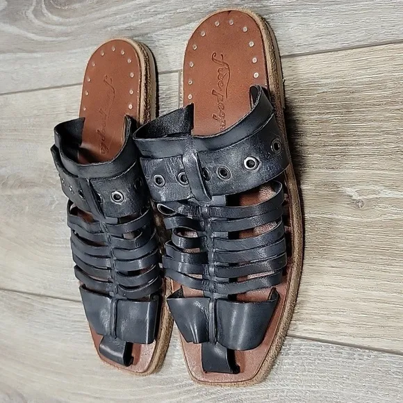 Free People Size 36/5 1/2 Dark Gray/Faded Black Leather Angler Sandals NWOT
