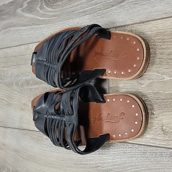 Free People Size 36/5 1/2 Dark Gray/Faded Black Leather Angler Sandals NWOT