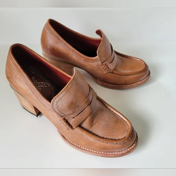 Freebird Chevelle Tan Chunky Heel Loafers Size 8